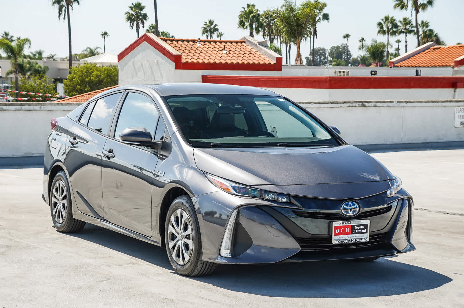 Certified 2021 Toyota Prius Prime XLE w/ Carpet Mat Package (TMS) FWD image 4
