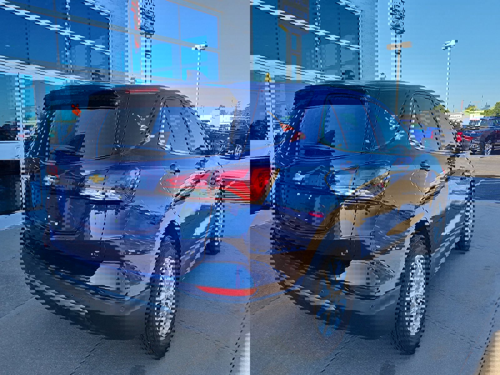 Used 2023 Chevrolet Equinox LT image 4