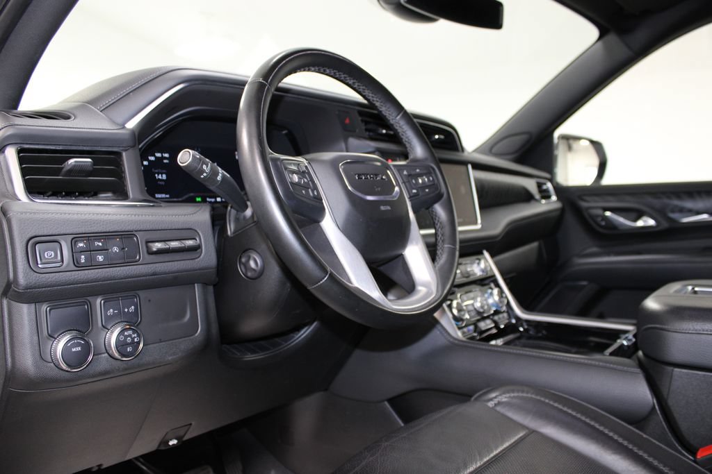 Used 2024 GMC Yukon Denali RWD image 24