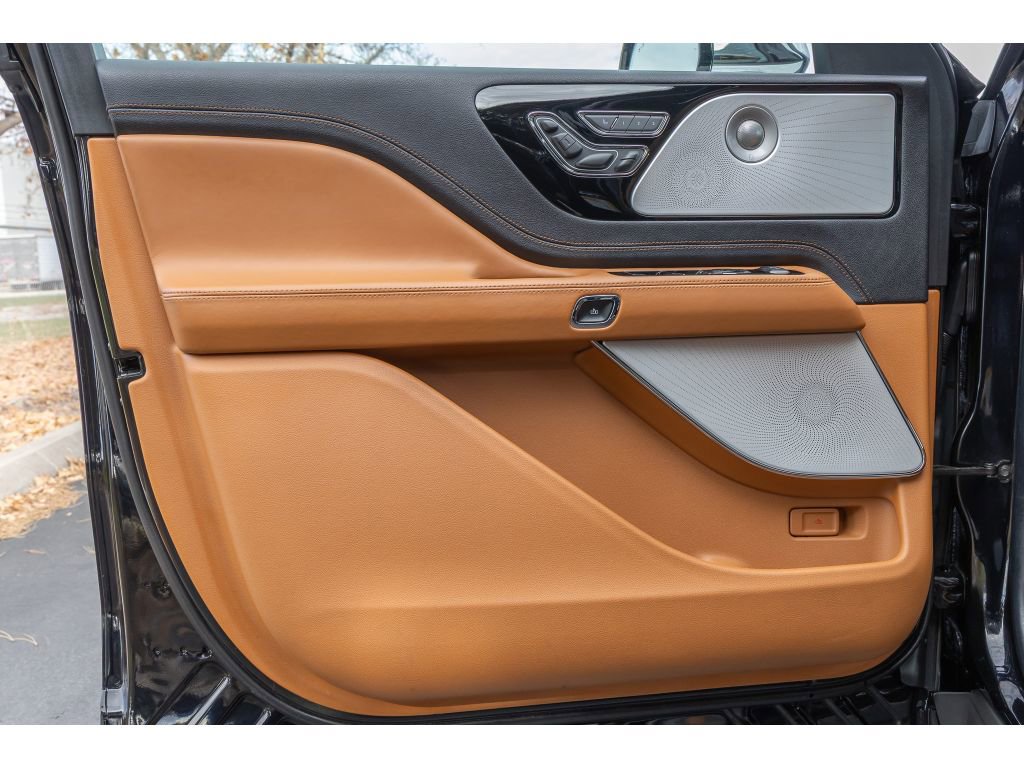 Used 2022 Lincoln Aviator Black Label w/ Dynamic Handling Package image 19