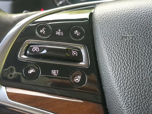 Used 2020 Cadillac Escalade Luxury AWD/4WD image 24