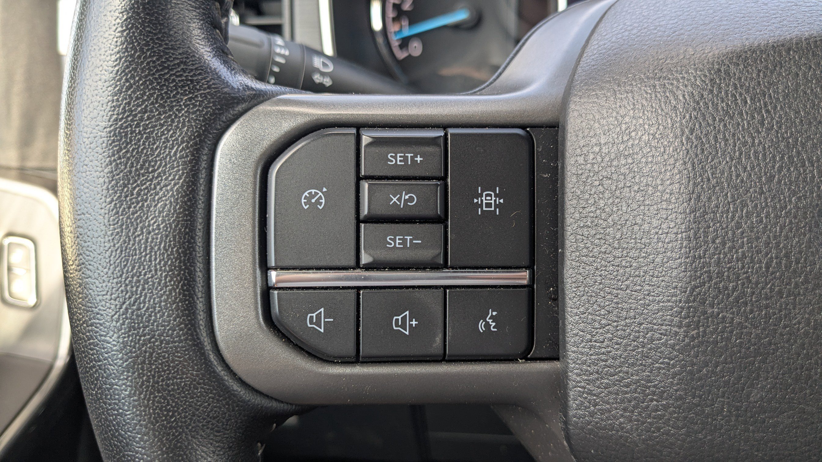 Used 2022 Ford F150 XLT w/ Equipment Group 302A High image 29