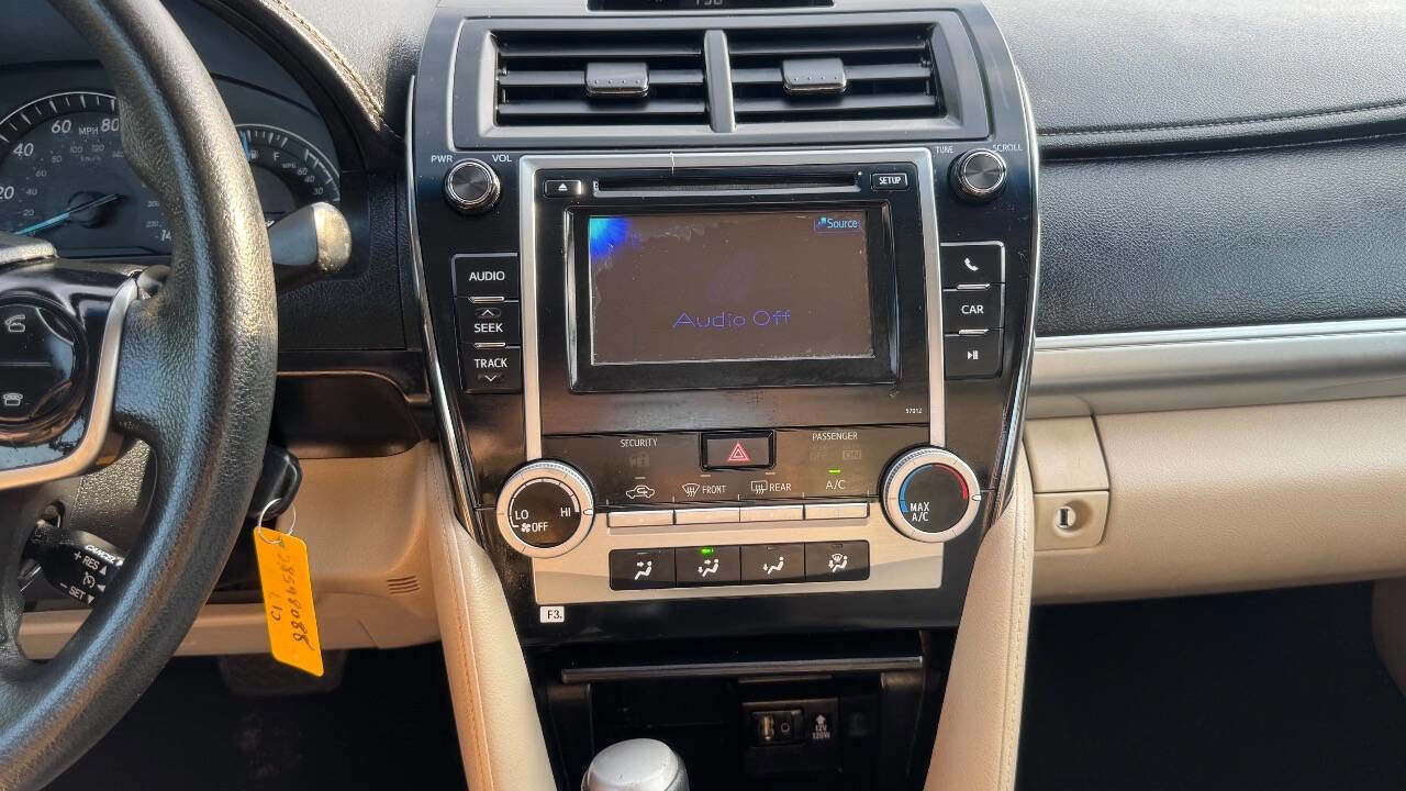 Used 2012 Toyota Camry LE FWD image 17