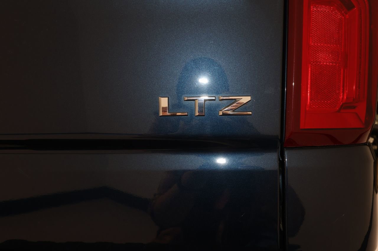 Certified 2020 Chevrolet Silverado 1500 LTZ w/ Technology Package image 39