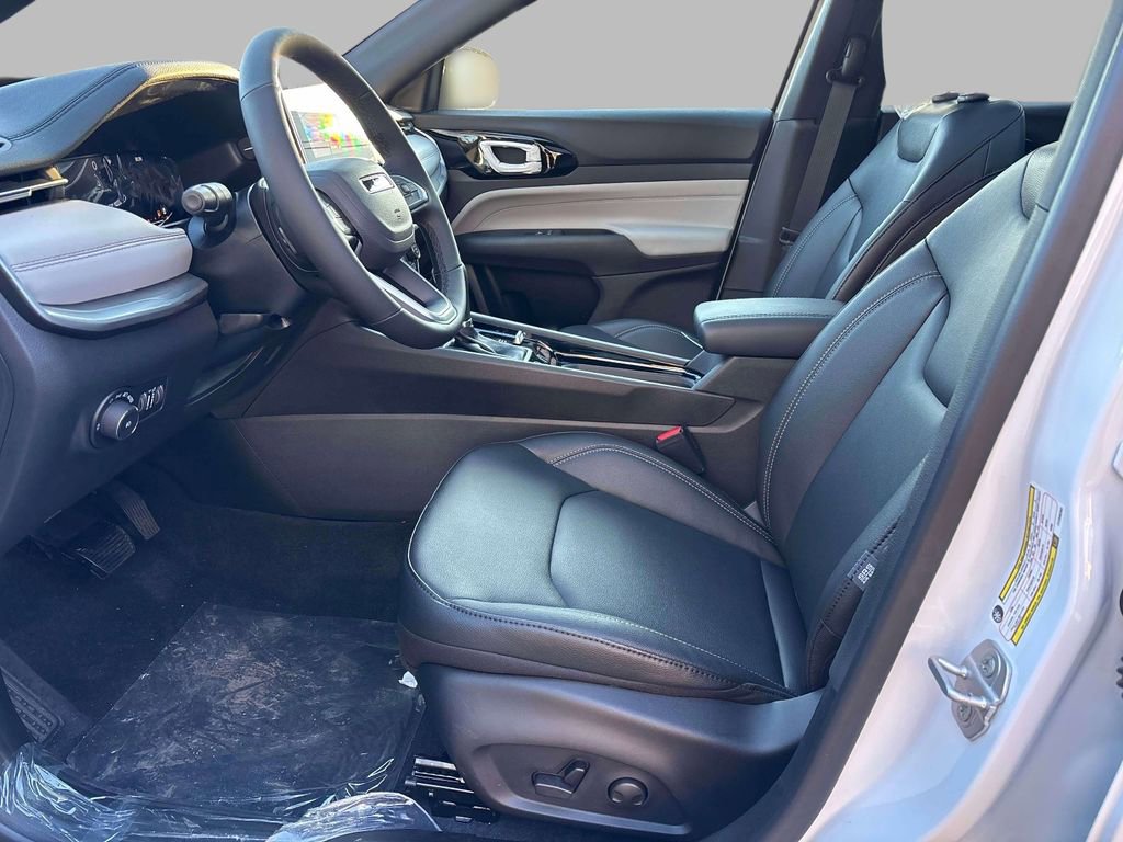 New 2026 Jeep Compass Limited image 10