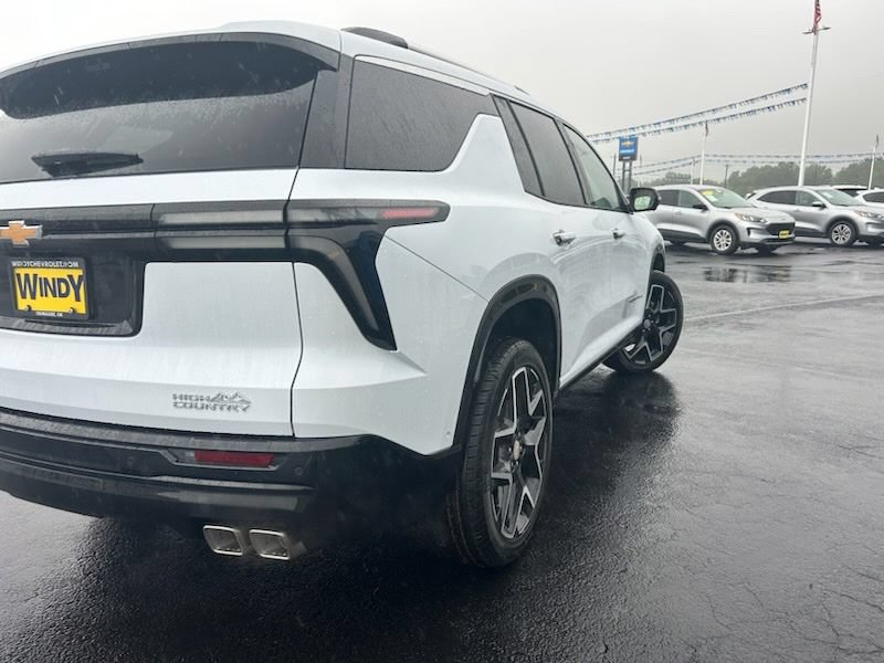 New 2026 Chevrolet Traverse High Country FWD image 8