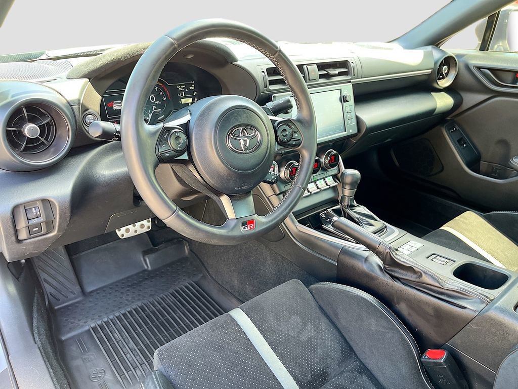 Used 2023 Toyota GR86 Premium w/ ALL Weather Mat Package (TMS) image 9