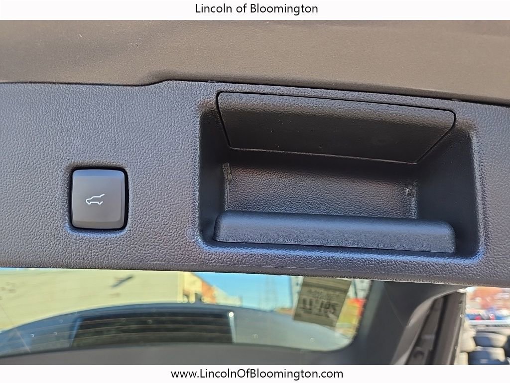 Used 2025 Ford Escape Platinum w/ Premium Technology Package image 47