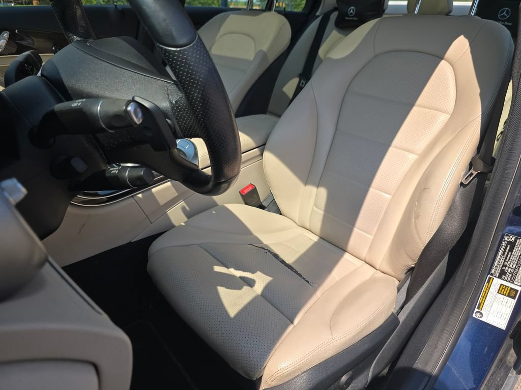 Used 2015 Mercedes-Benz C 300 4MATIC Sedan image 21