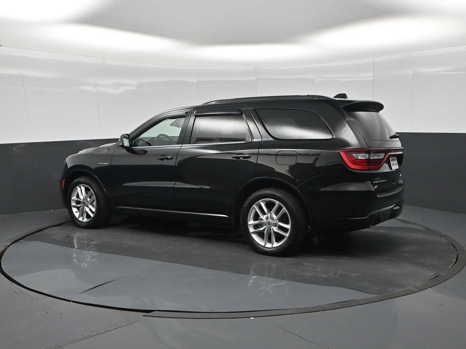 Used 2023 Dodge Durango R/T AWD/4WD image 6