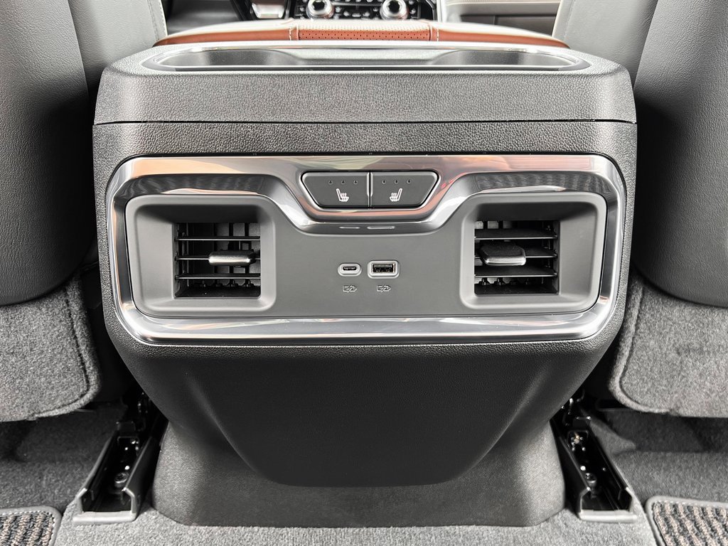 Used 2025 GMC Sierra 3500 Denali Ultimate image 26