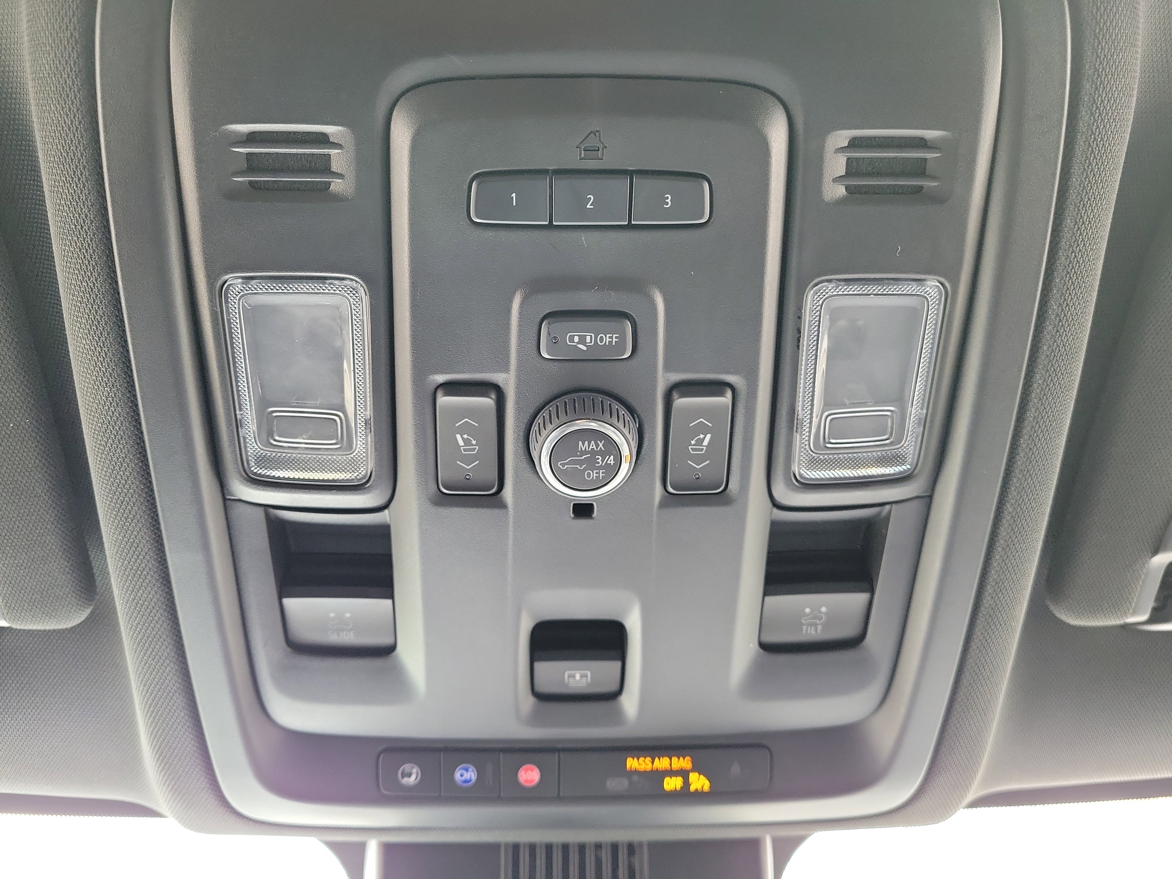 Used 2023 Chevrolet Tahoe Z71 w/ Luxury Package image 31