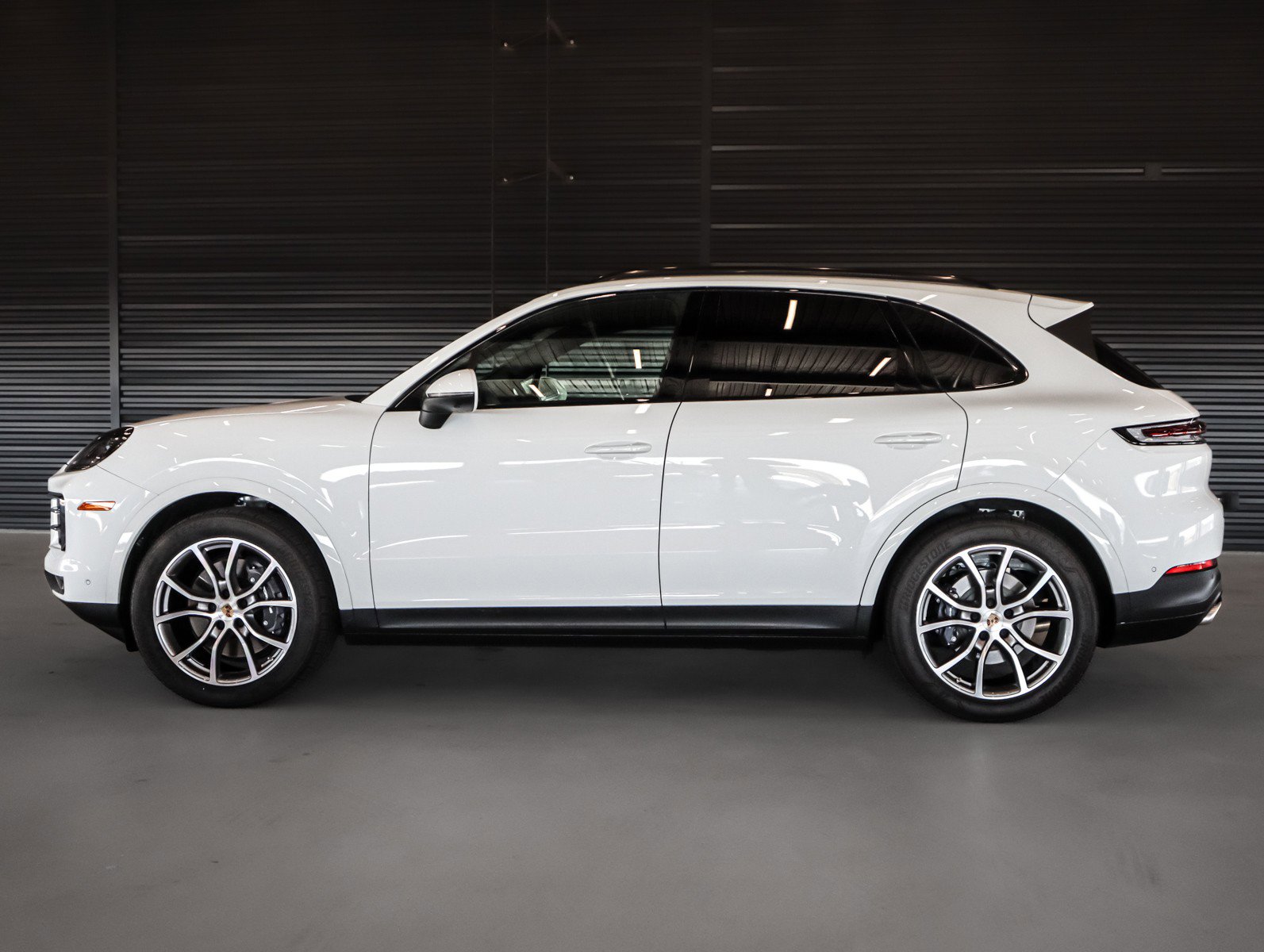 Certified 2026 Porsche Cayenne AWD/4WD image 2