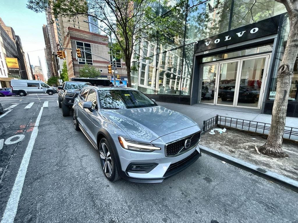 Certified 2025 Volvo V60 B5 Cross Country Plus