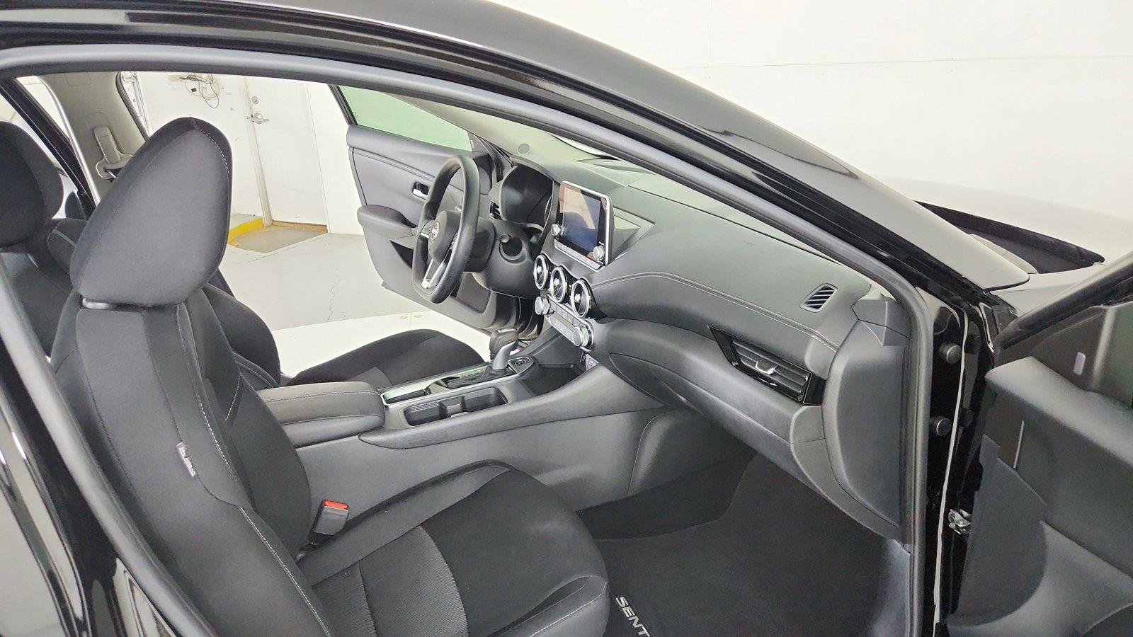 Used 2025 Nissan Sentra SV FWD image 25
