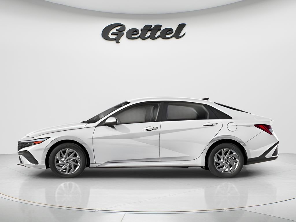 New 2026 Hyundai Elantra Blue video 2