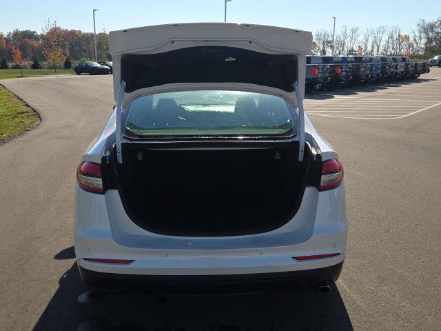 Used 2020 Ford Fusion SE FWD image 9