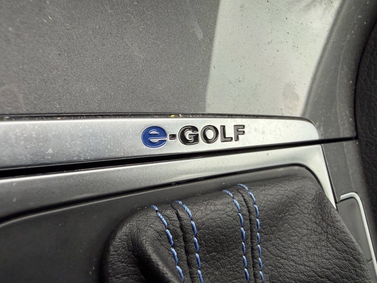 Used 2016 Volkswagen e-Golf SE image 26