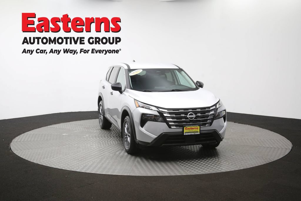 Used 2024 Nissan Rogue S AWD/4WD image 52