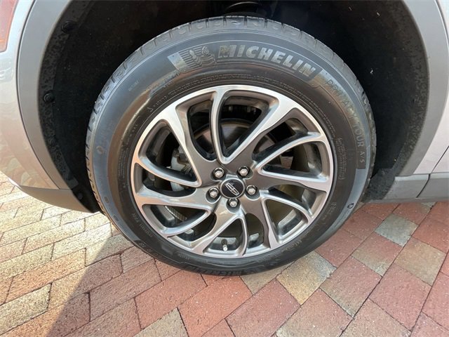 Used 2022 Lincoln Corsair FWD image 10