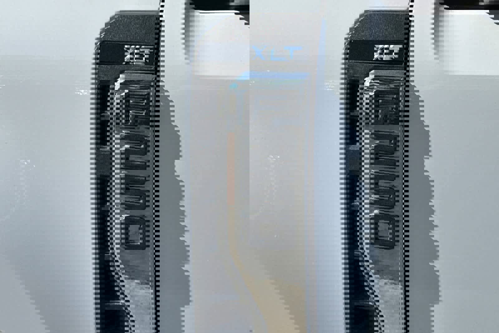 Used 2024 Ford F250 XLT image 30