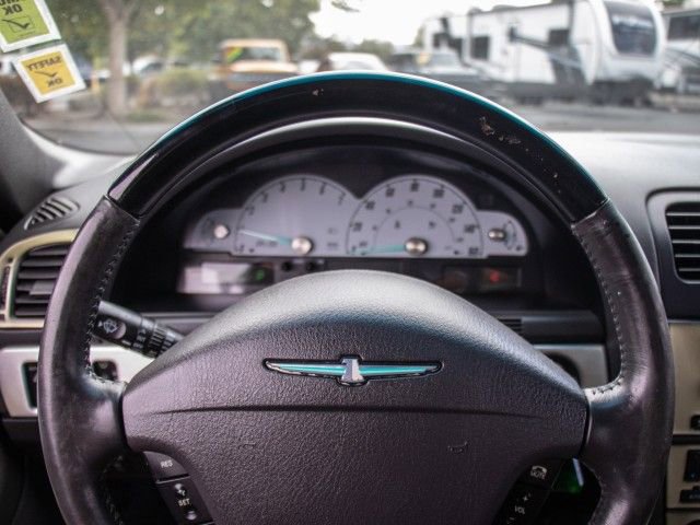 Used 2002 Ford Thunderbird image 12