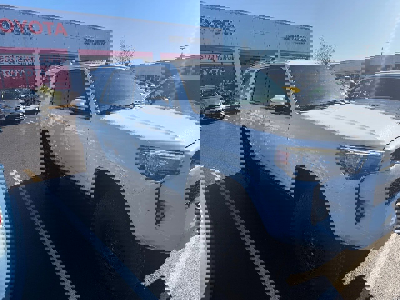 Used 2018 Toyota 4Runner SR5 Premium image 1