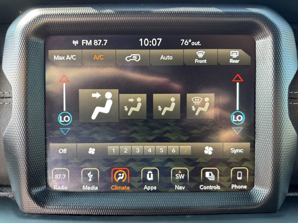 Used 2018 Jeep Wrangler Unlimited Sahara w/ Quick Order Package 24M Moab image 38