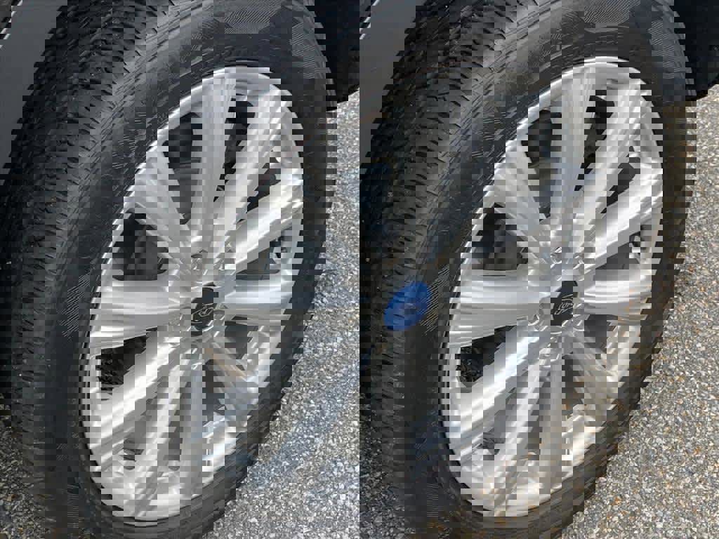 Used 2019 Ford Escape SEL image 23