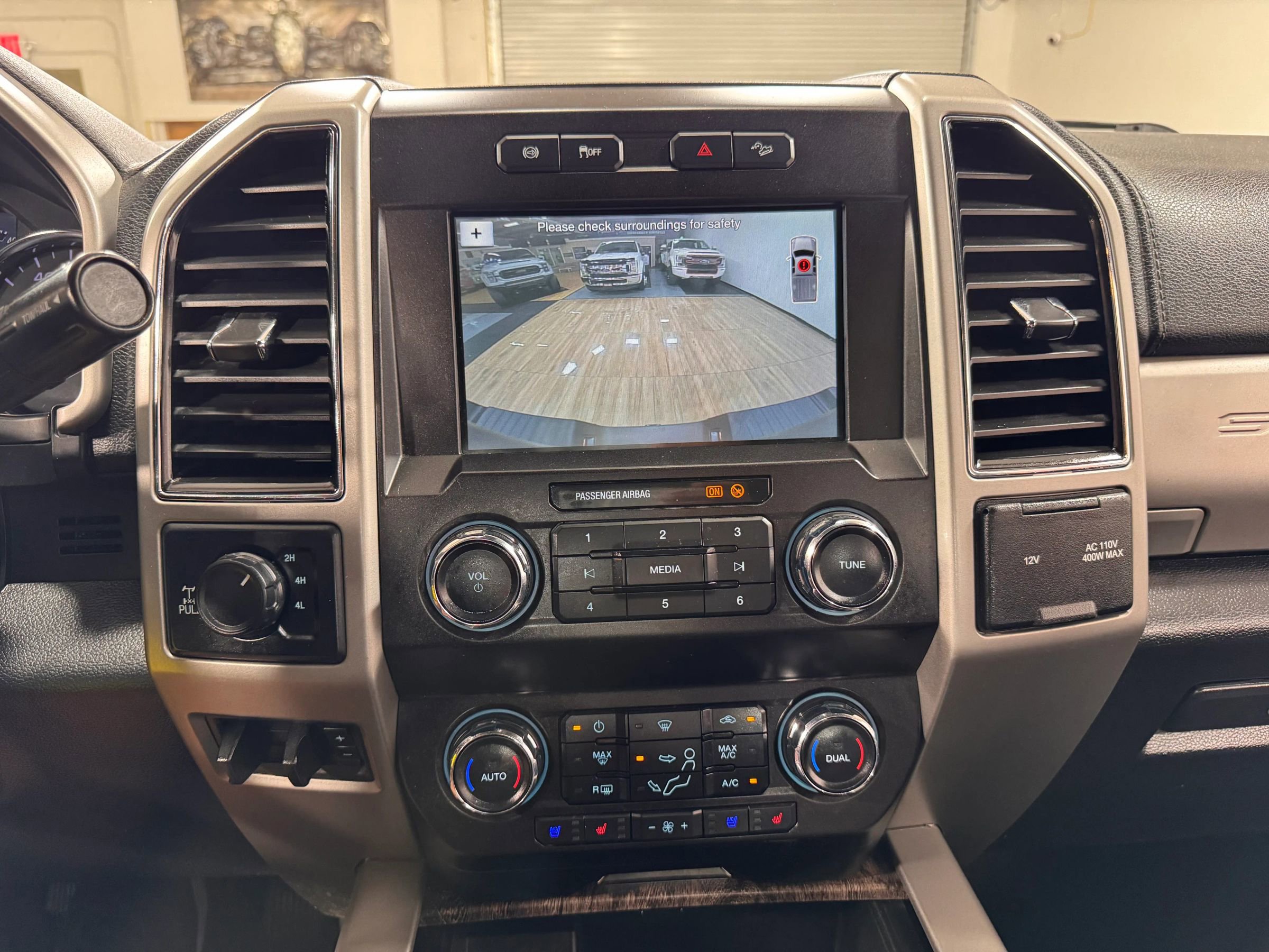 Used 2019 Ford F250 Lariat w/ Lariat Value Package AWD/4WD image 23