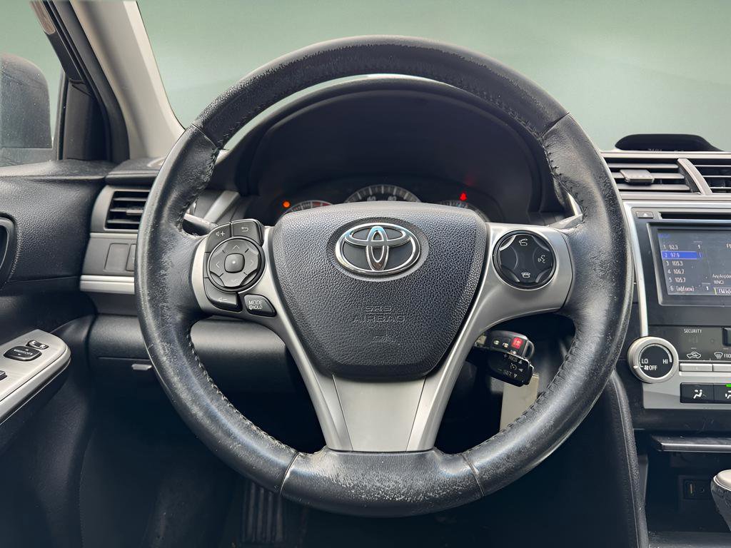 Used 2014 Toyota Camry SE FWD image 20