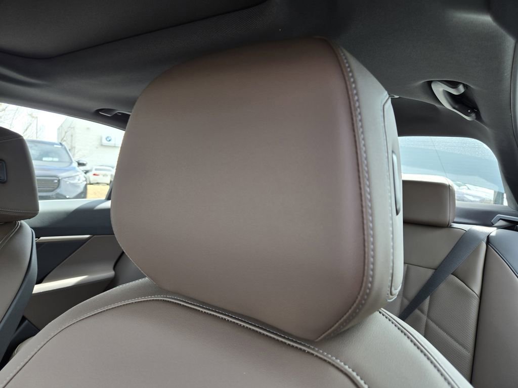 New 2026 BMW i5 eDrive40 w/ Premium Package AWD/4WD image 17