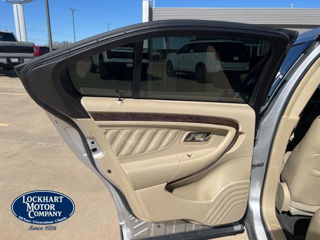 Used 2018 Ford Taurus Limited image 15