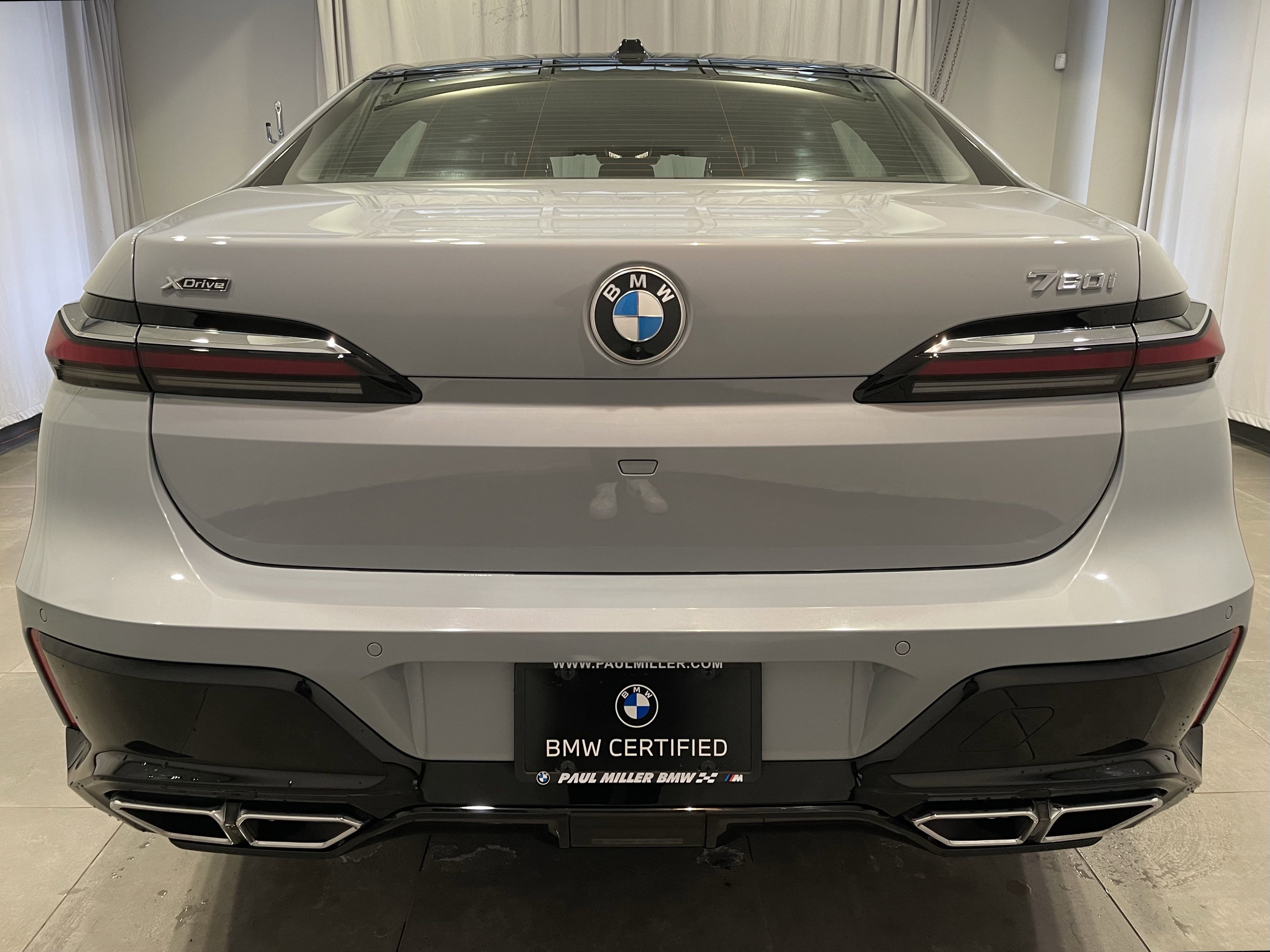Certified 2024 BMW 760i xDrive w/ Premium Package 2 AWD/4WD image 5