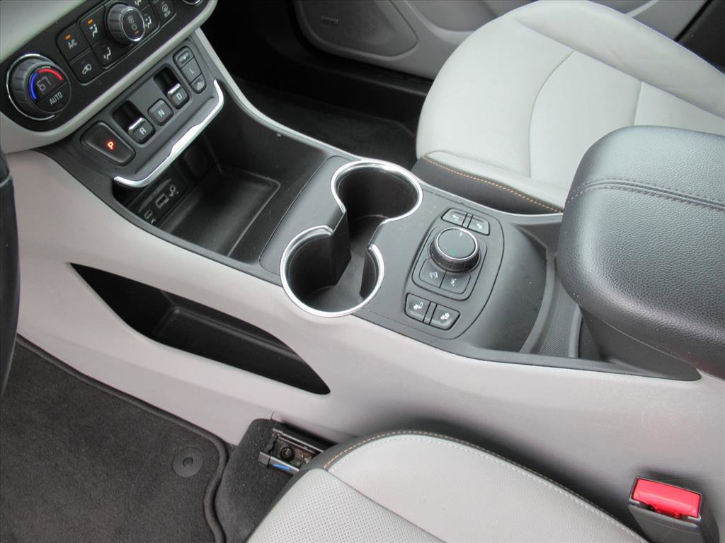 Used 2018 GMC Terrain SLT w/ Preferred Package image 18