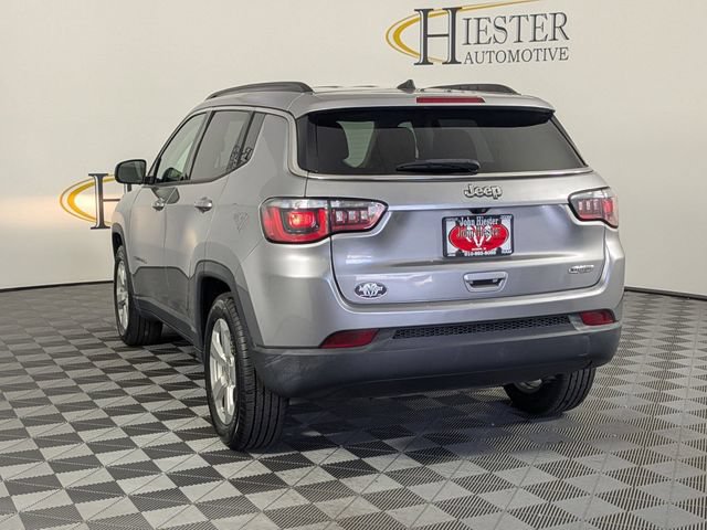 Used 2019 Jeep Compass Latitude w/ Popular Equipment Group FWD image 4