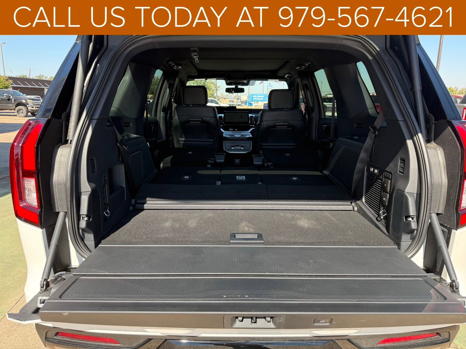 New 2025 Ford Expedition Platinum image 44