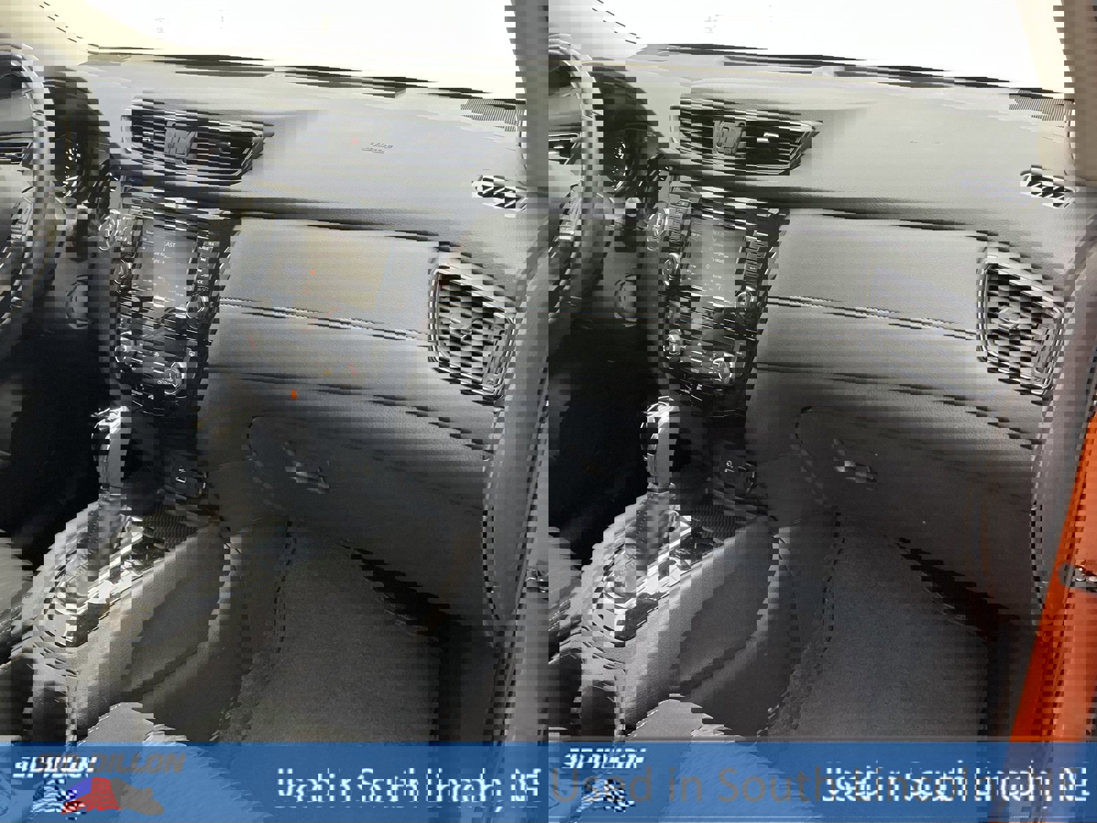 Used 2019 Nissan Rogue SV image 24