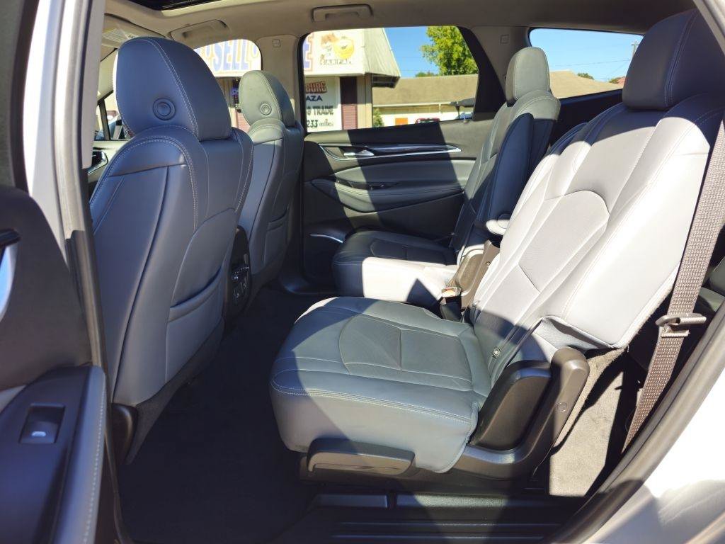 Used 2021 Buick Enclave Essence w/ Sound and Sites Package AWD/4WD image 32
