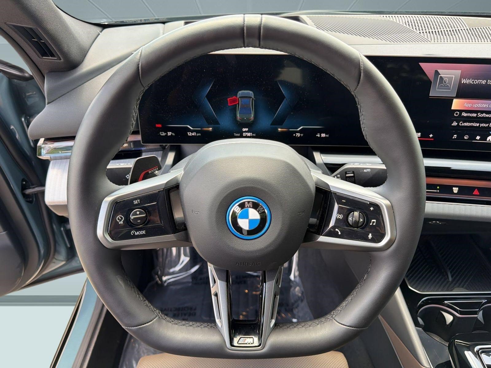 Used 2026 BMW i5 eDrive40 w/ M Sport Package AWD/4WD image 13
