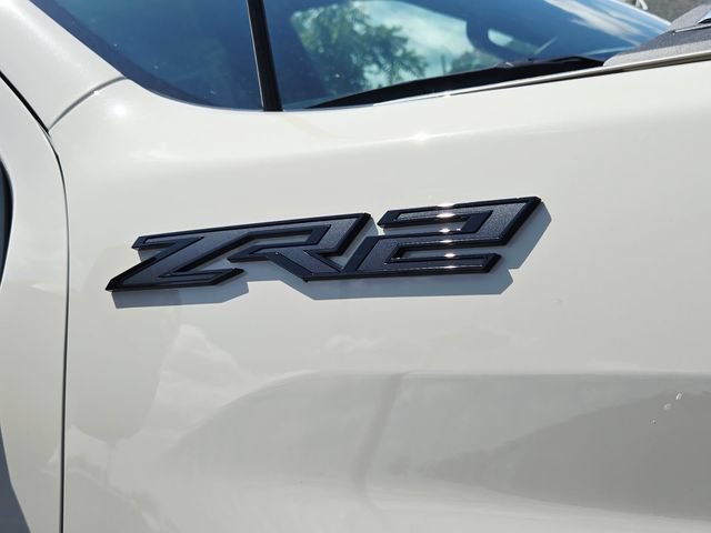 New 2026 Chevrolet Silverado 2500 ZR2 w/ LPO, Dark Essentials Package AWD/4WD image 19