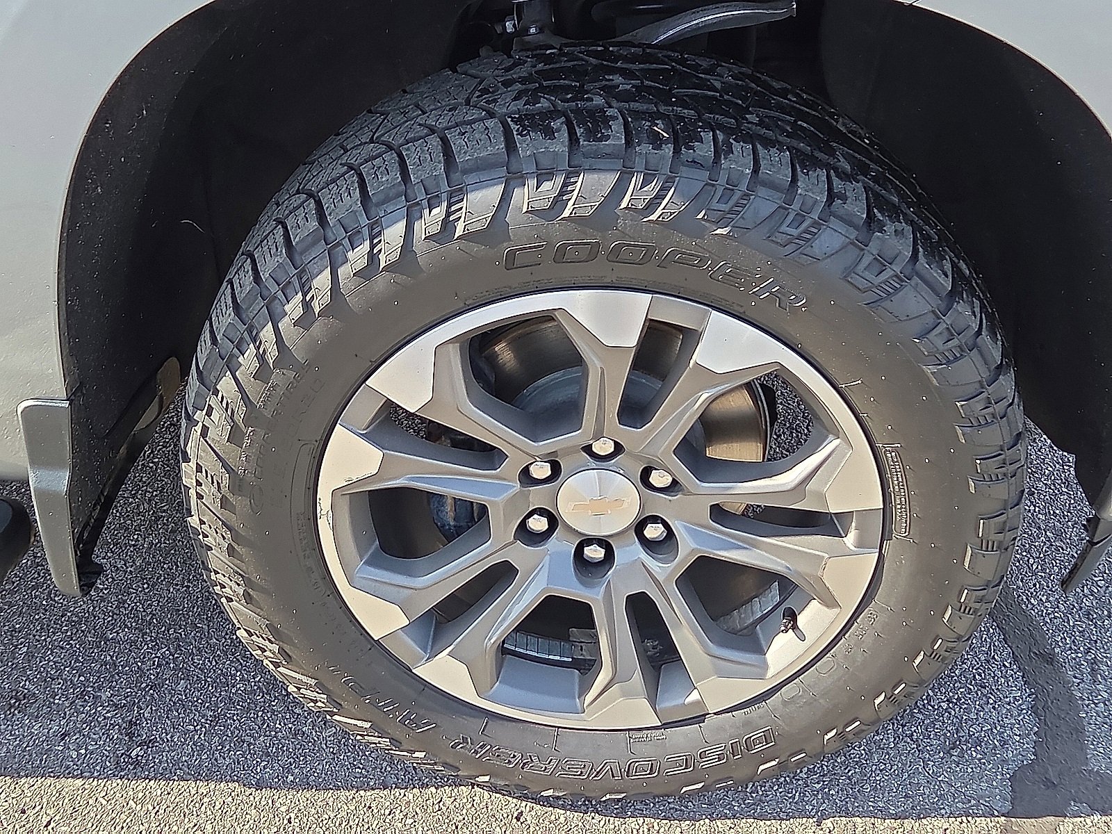 Used 2023 Chevrolet Silverado 1500 High Country w/ Technology Package image 7