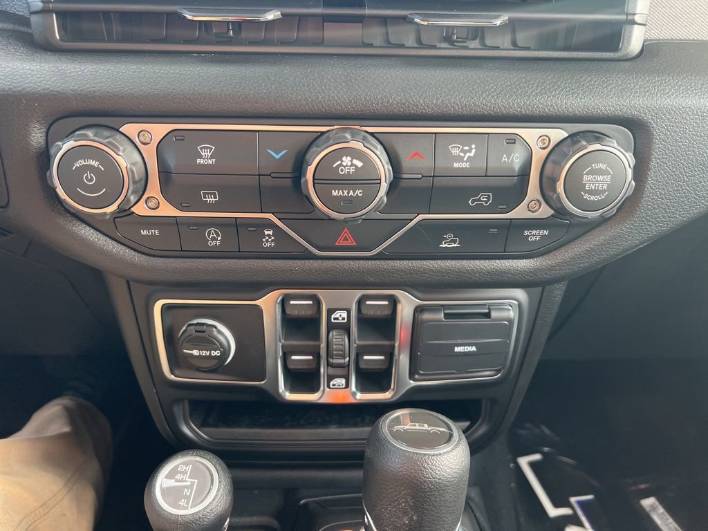 New 2026 Jeep Gladiator Sport image 31