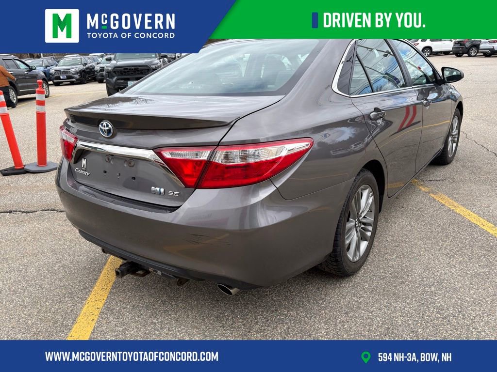 Used 2017 Toyota Camry SE w/ Moonroof Package FWD image 7