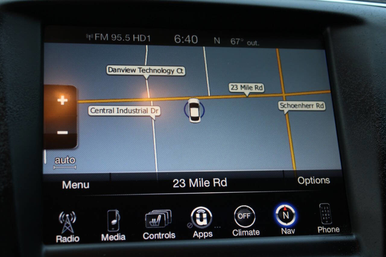 Used 2015 Chrysler 200 C w/ Navigation & Sound Group I image 34