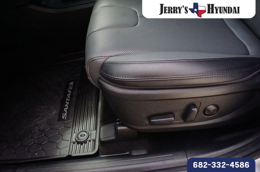 Used 2023 Hyundai Santa Fe SEL w/ Premium Package image 18