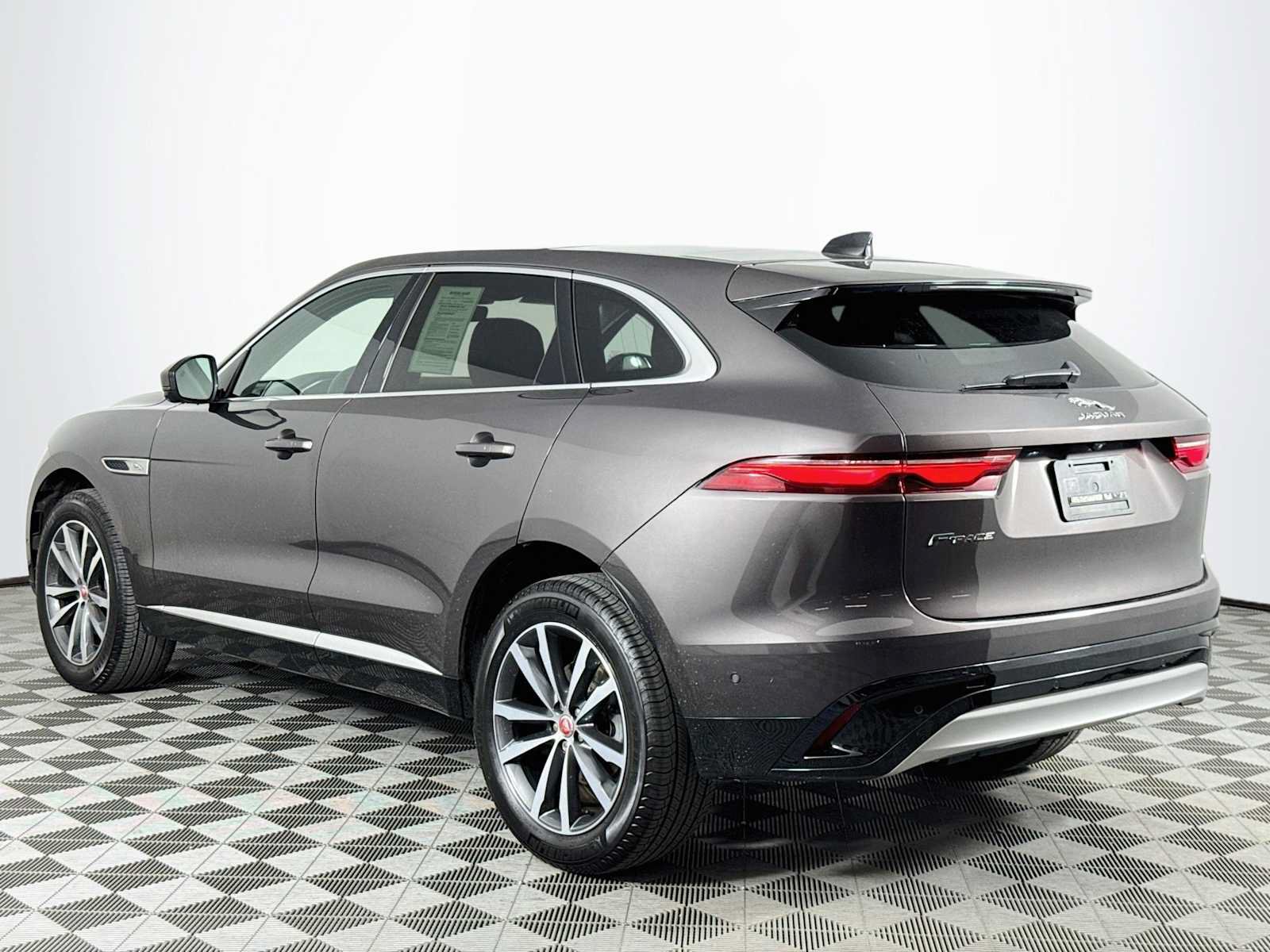 Used 2021 Jaguar F-PACE S AWD/4WD image 7