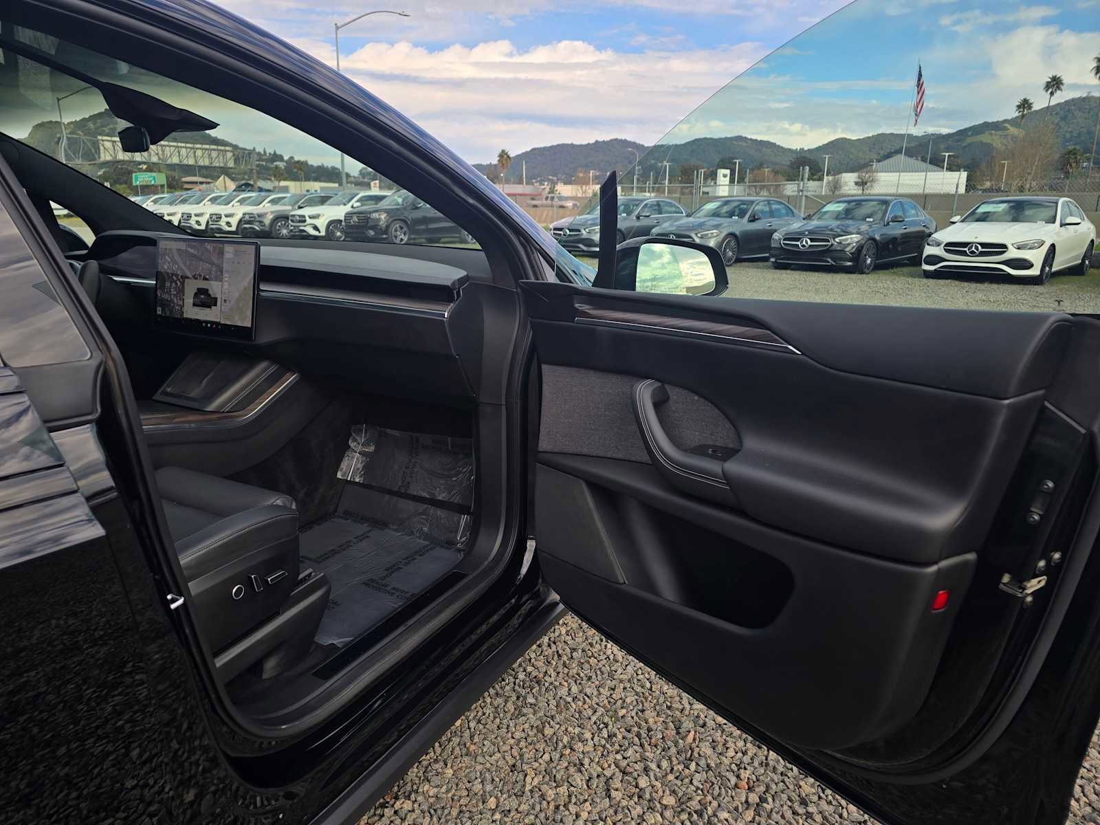 Used 2022 Tesla Model X image 12