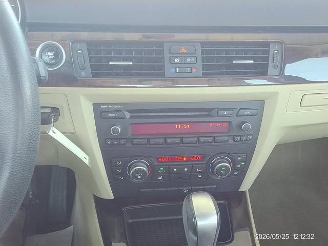 Used 2011 BMW 328i xDrive Sedan AWD/4WD image 13