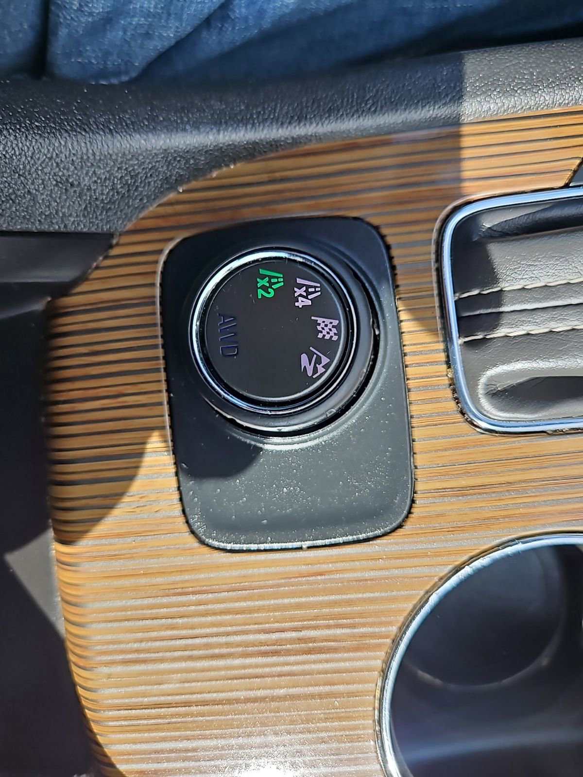 Used 2019 GMC Acadia SLE image 27
